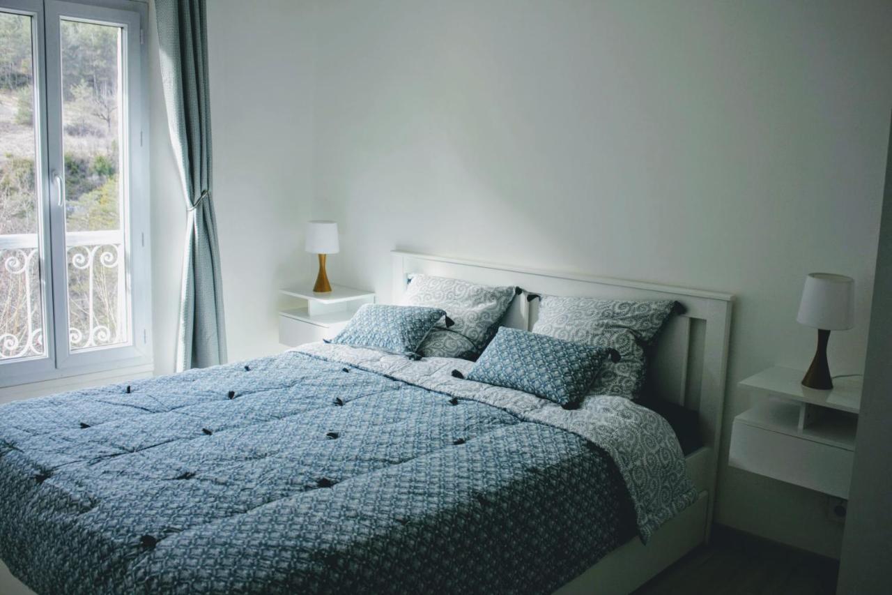 Charmant Appartement Au Coeur Des Gres D Annot Bagian luar foto